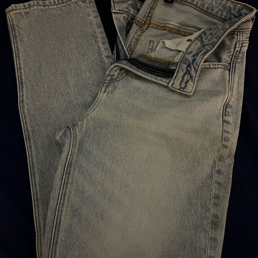 American Eagle Outfitters Women’s Light Blue Straight Jeans